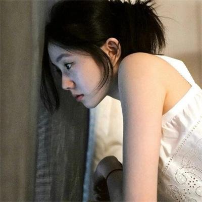 雨中的伊莲娜